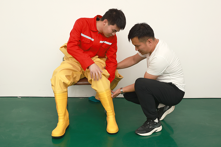 防化服穿錯＝?jīng)]防護？5分鐘掌握！防化服穿戴指南